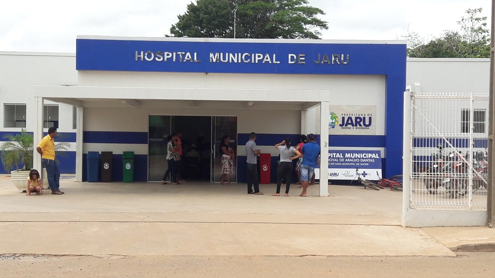 Mulher é socorrida ao hospital após receber garrafada na cabeça em Jaru, RO  | Ariquemes e Vale do Jamari | G1