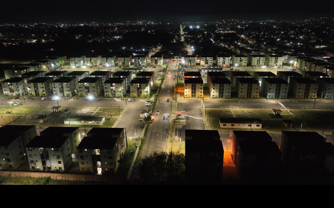 Tecnologia de LED garante ruas muito mais iluminadas e segurança à população